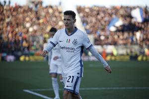 开云体育下载-阿斯拉尼：我们感到失望遗憾&amp;丢了太多分 8天后要赢一场重要比赛