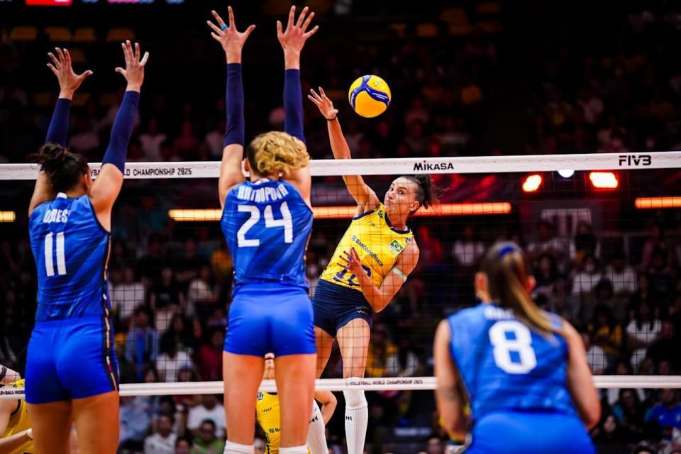 悲情？巴西女排世锦赛至今0冠！拦网22分仍被逆转，无缘决赛痛哭
