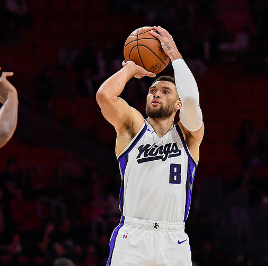 西部排名又乱了：独行侠创NBA奇迹，湖人收大礼，5队排名互换